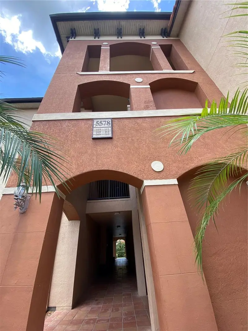 6141 Metrowest Blvd #308, FL