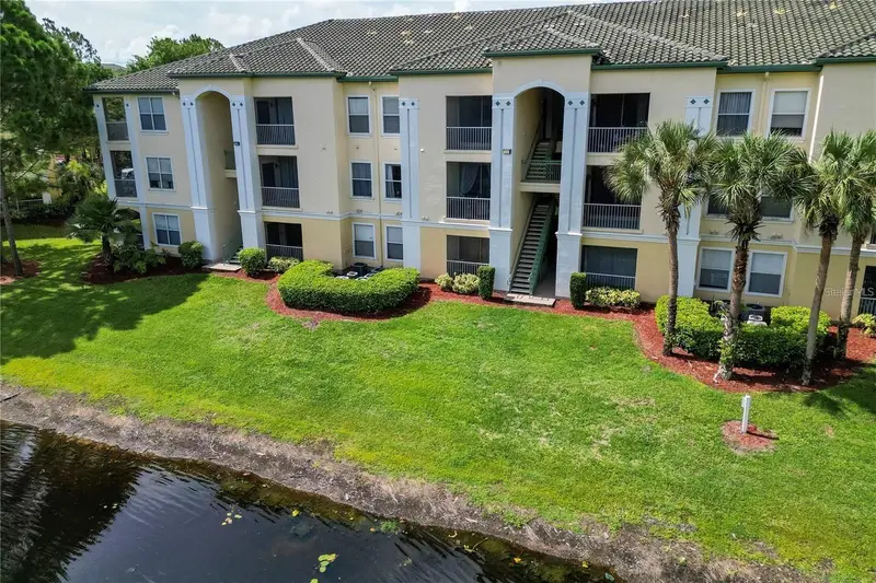 8913 Legacy Ct #111, FL
