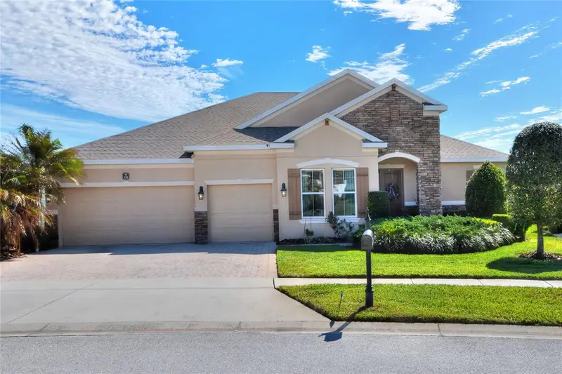 132 Broad St, FL