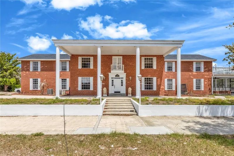 1585 S Carpenter Rd, FL