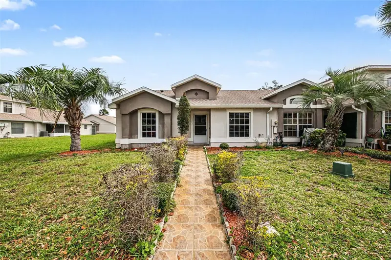 14657 Laguna Beach Cir, FL