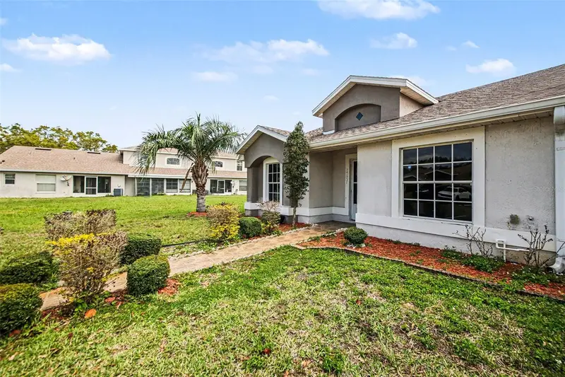 14657 Laguna Beach Cir, FL