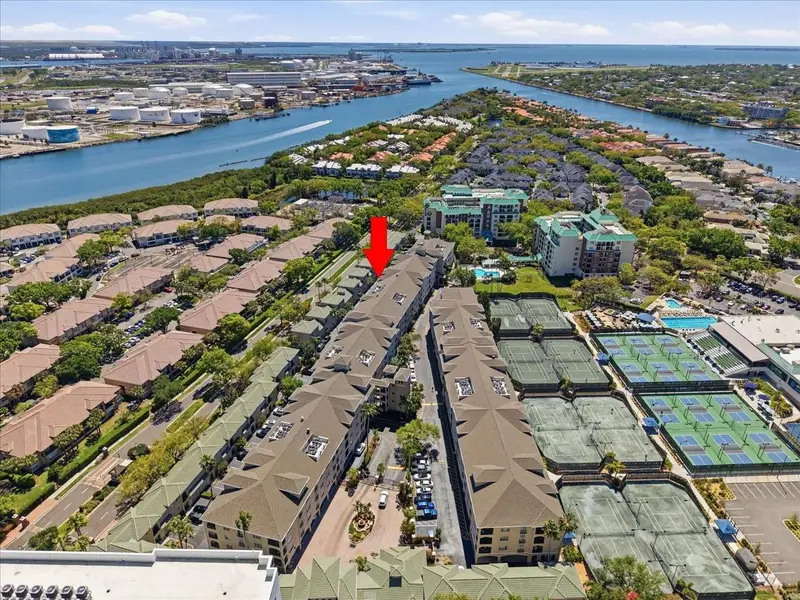 501 Knights Run Ave #1320, FL