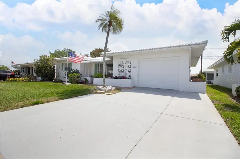 4434 100th Ave N, FL