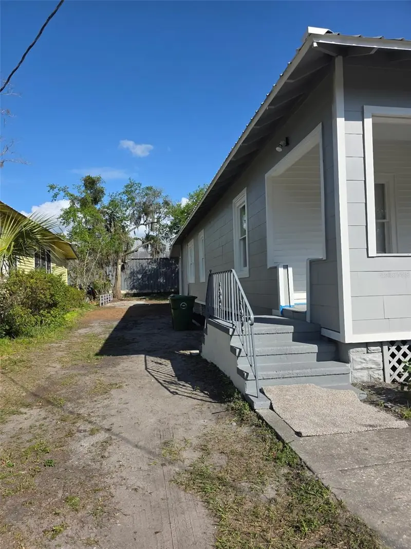 205 S 13th St, FL