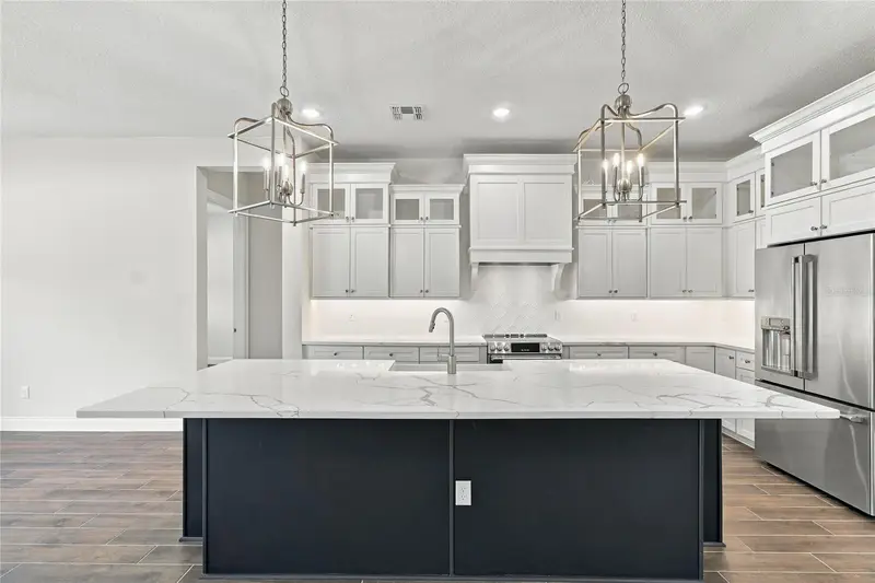 424 Marina Louis Pt, FL