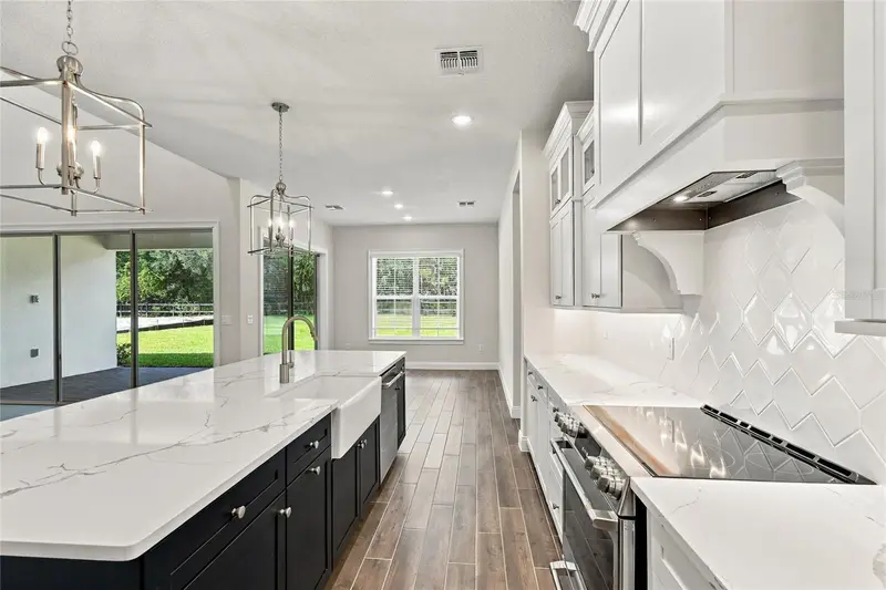 424 Marina Louis Pt, FL