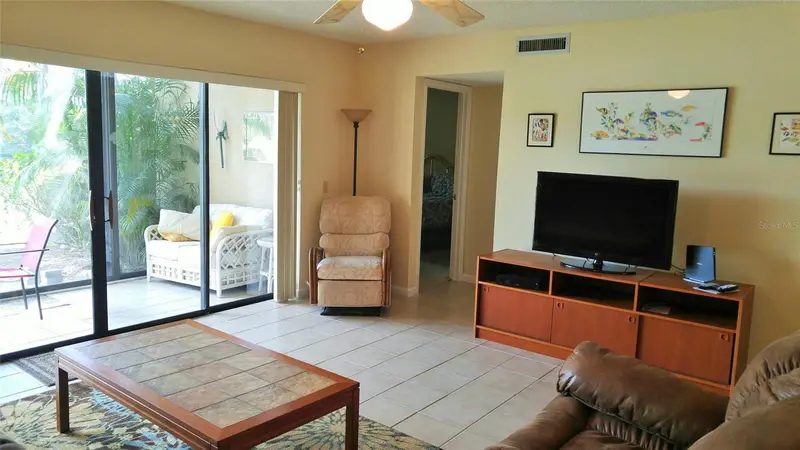 5677 Ashton Lake Dr #11, FL