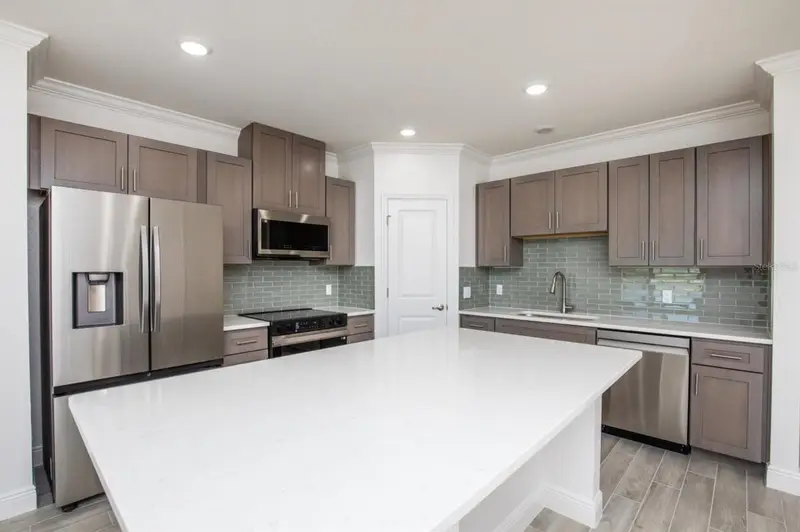 10536 Fountain Palm Cir, FL