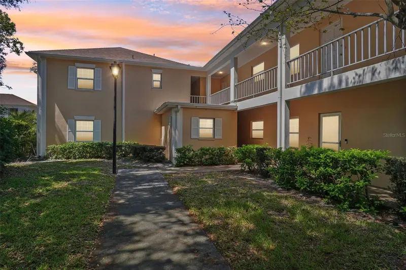 8300 Bardmoor Blvd #103, FL