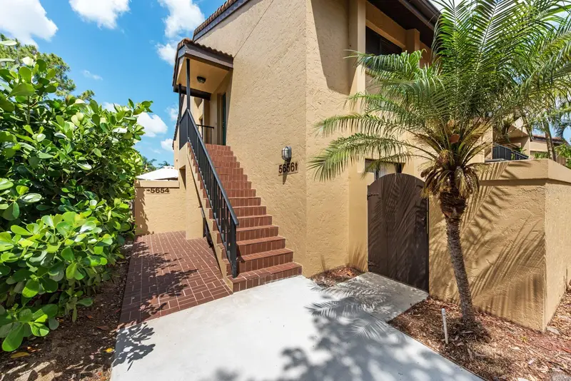 5656 Ashton Lake Dr #5656, FL