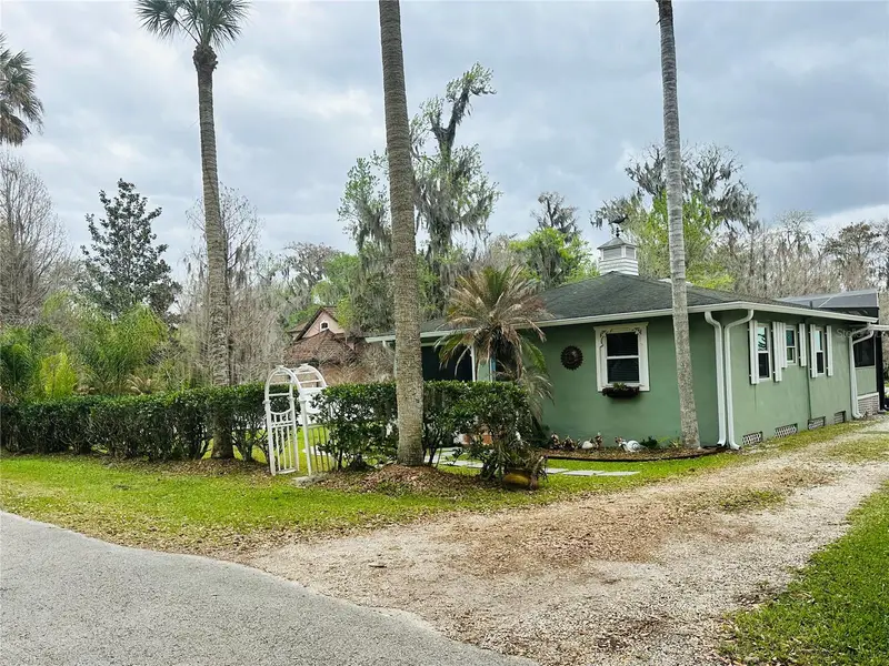 Plantation Estates pending