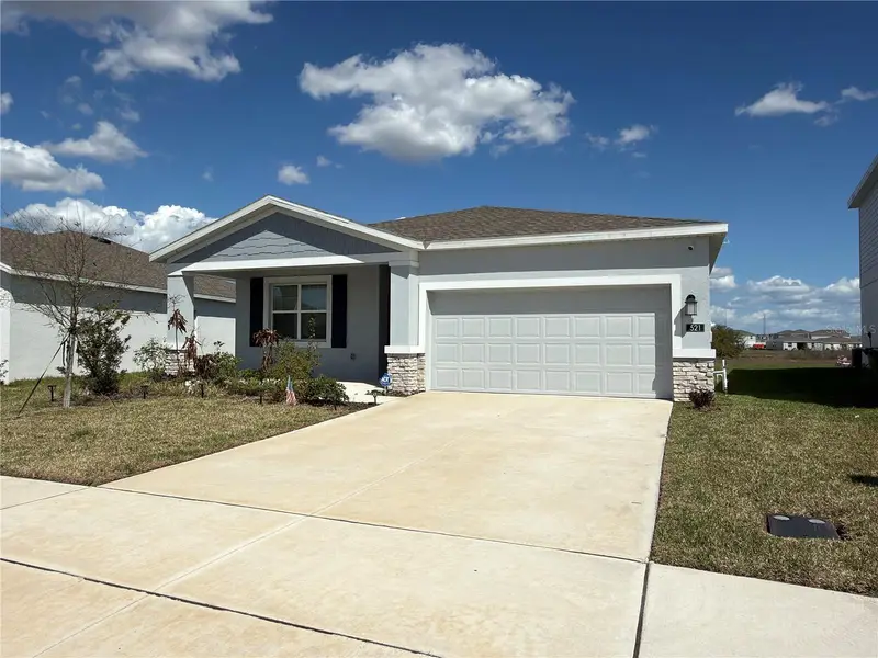 521 Reggie Rd, FL