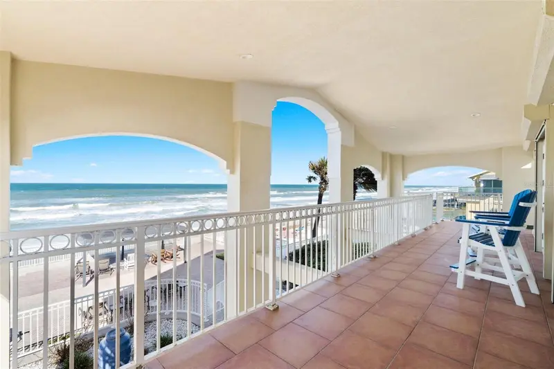 3837-3839 S Atlantic Ave, FL