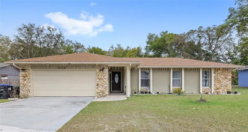 7033 Tallowtree Ln, FL