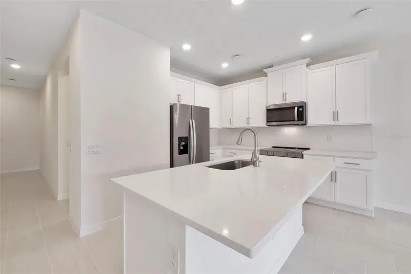 543 Southern Edge Way, FL