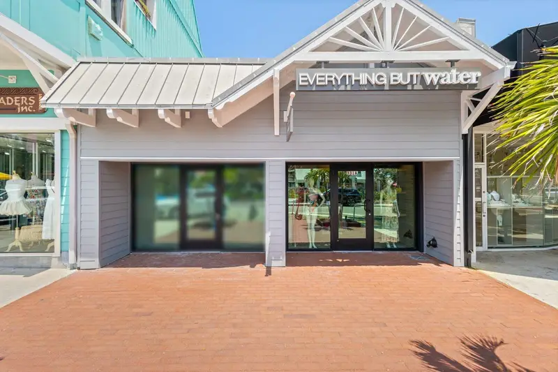 331 John Ringling Blvd #101, FL