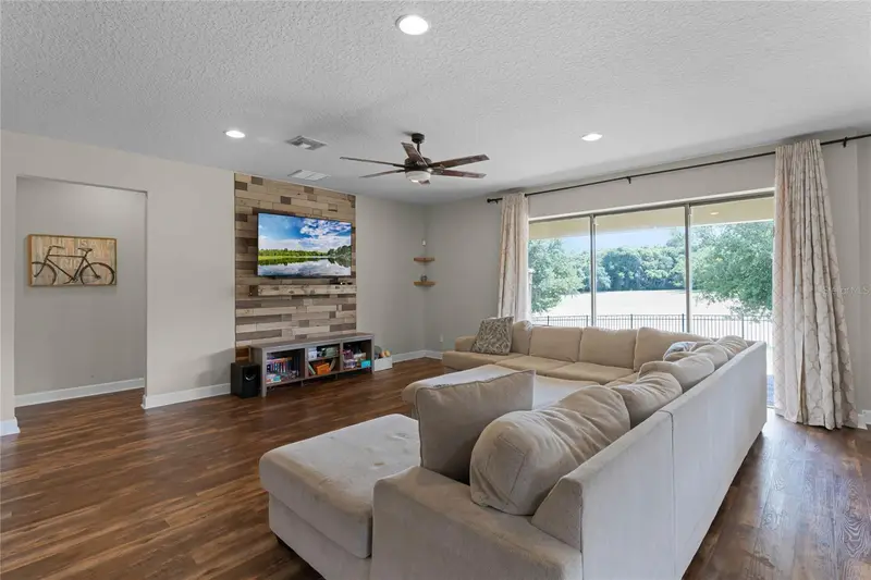 30215 Bretton Loop, FL