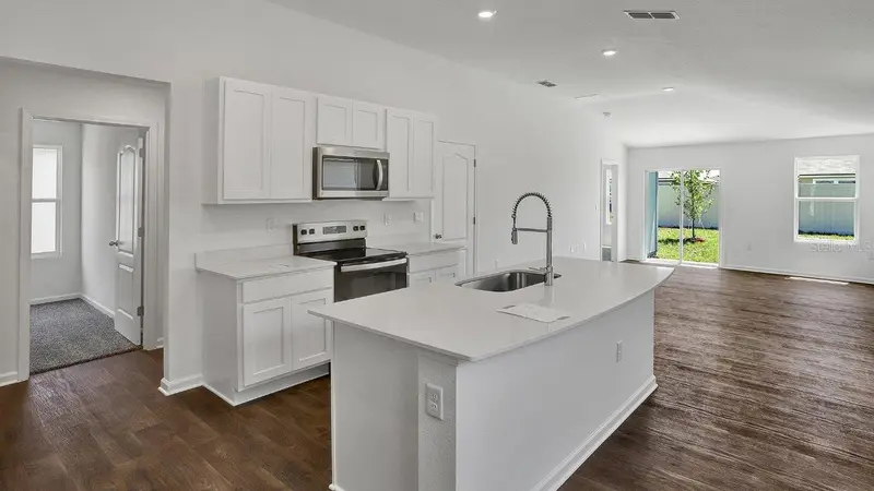 863 Grand Reserve Dr, FL