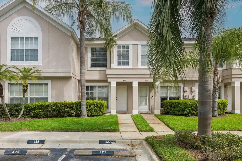 425 Kensington Lake Cir, FL