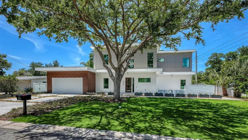 2010 Hyde Park Cir, FL