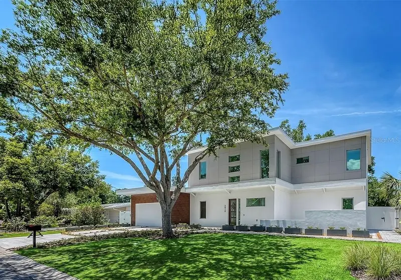 2010 Hyde Park Cir, FL