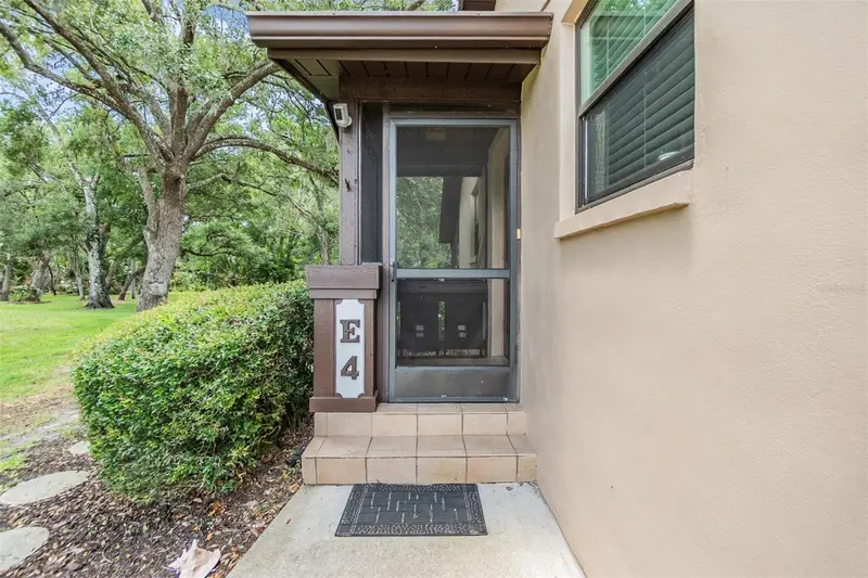 1400 Tarpon Woods Blvd #E4, FL