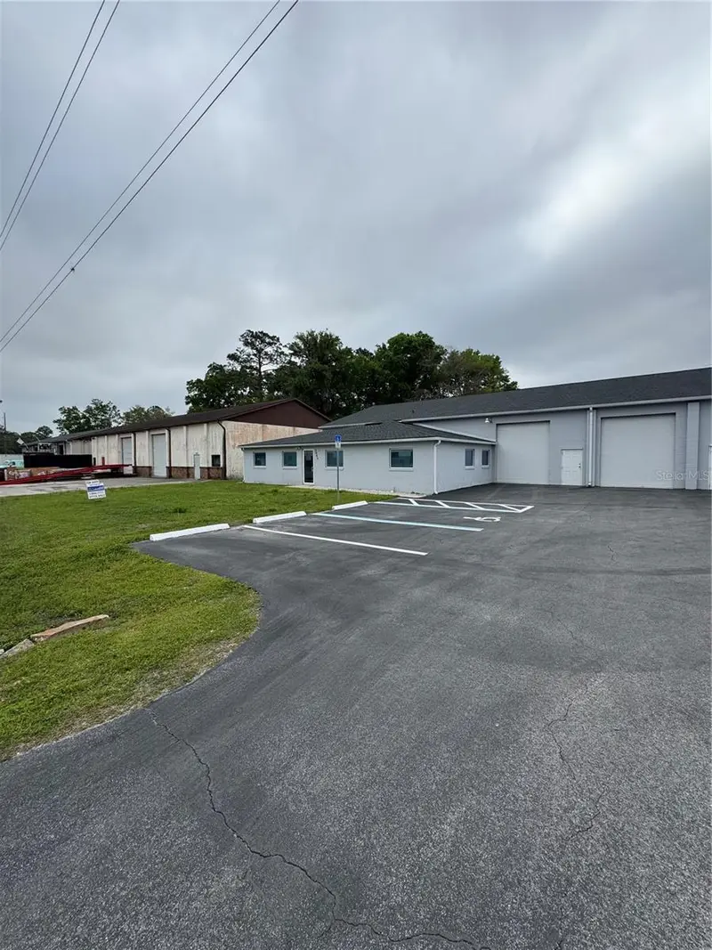3660 Ne 42nd Ln, FL