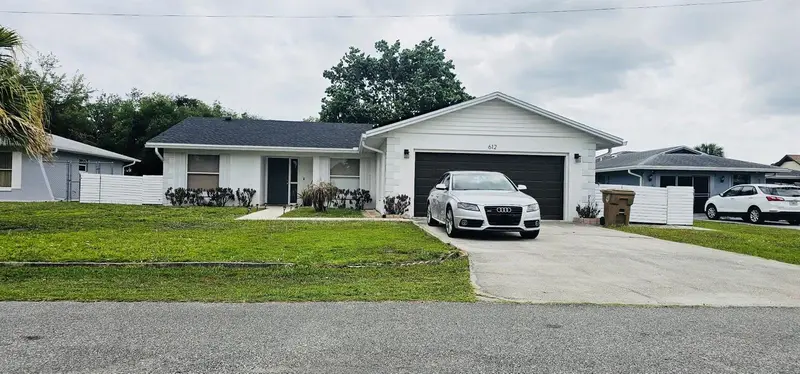 612 Estrada Ln, FL