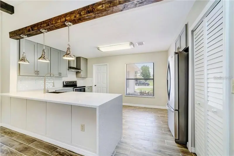612 Estrada Ln, FL