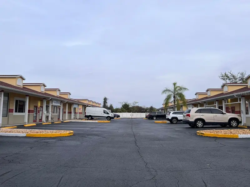 4400 N Highway 19a #9, FL