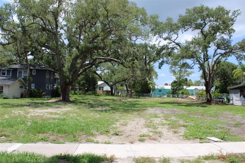 308 President St, FL