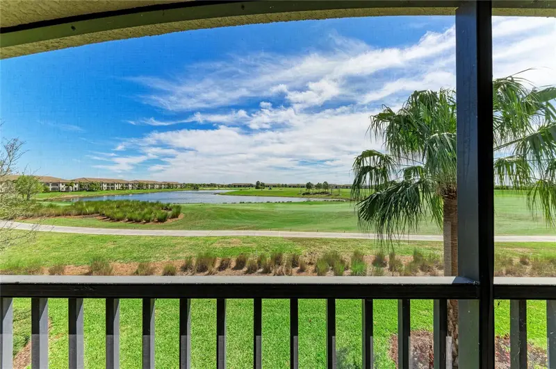 5558 Palmer Cir #205, FL