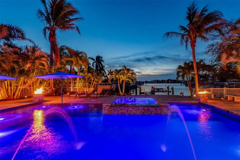 10127 Paradise Blvd, FL