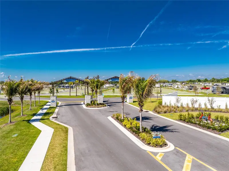 443 Horizon Rd, FL