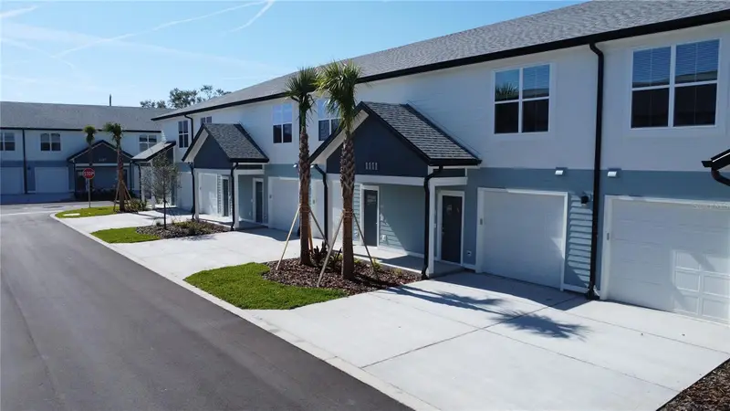 1075 E Caroline St, FL