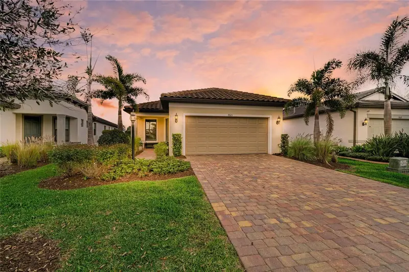 7013 Hanover Ct, FL