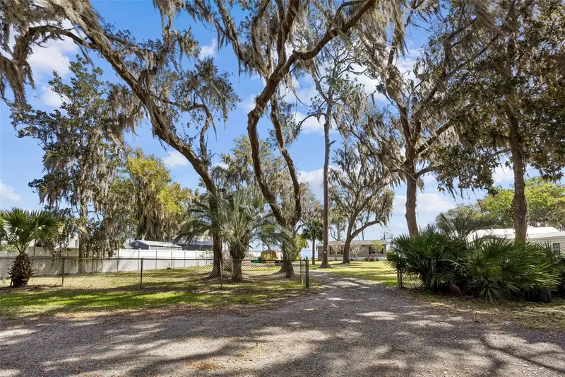 108 Sandra Ln, FL