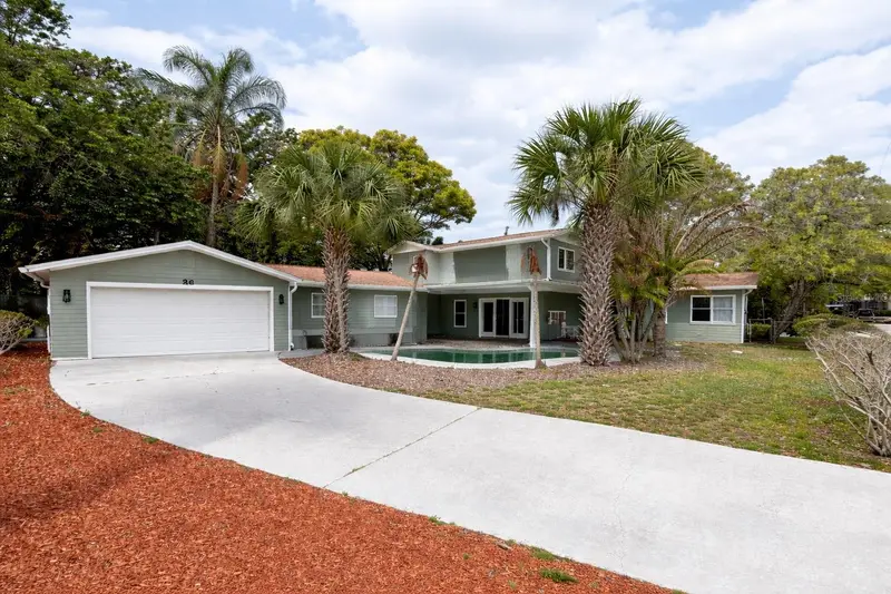 26 Backspin Ln, FL