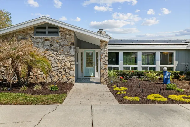 121 Arrowhead Ln, FL