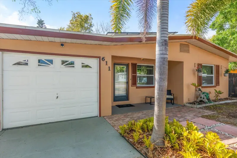 Largo listing