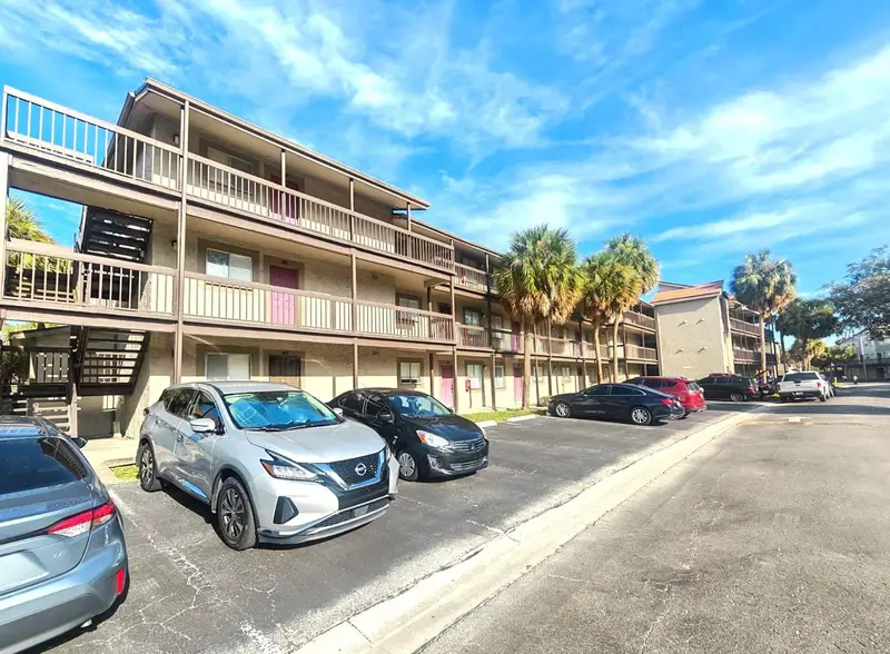 6306 Newtown Cir #6a3, FL