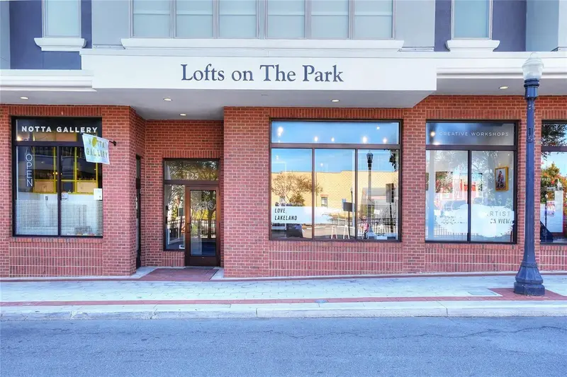 125 N Kentucky Ave #203, FL