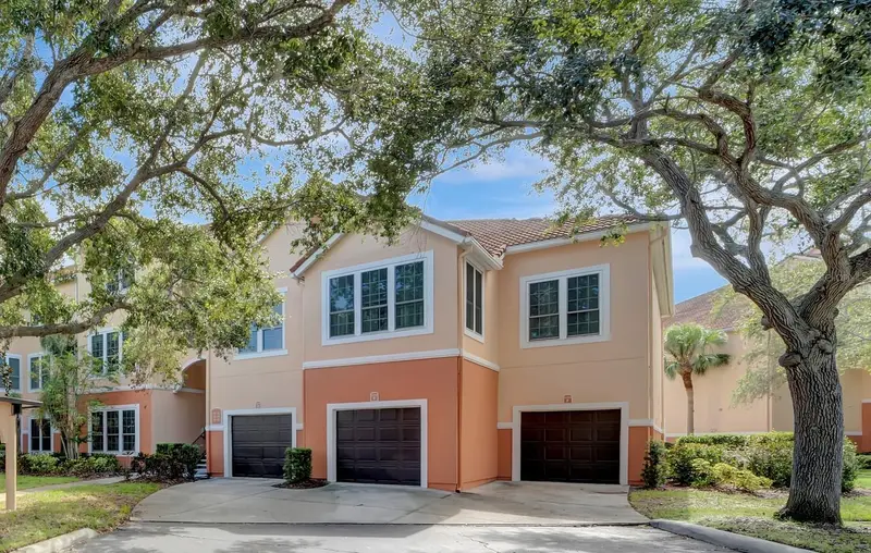 4110 Central Sarasota Pkwy #125, FL