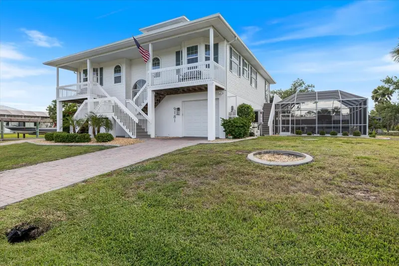 9181 Lake Dr, FL