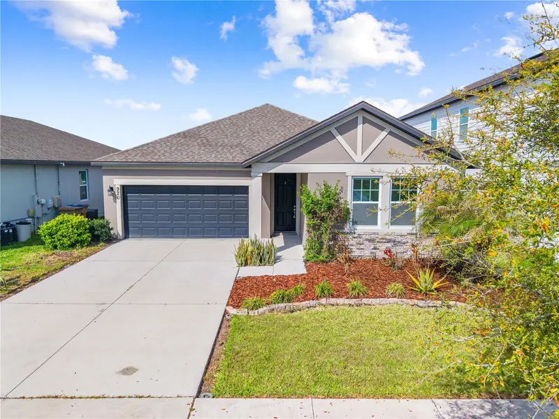 920 Livestock Loop, FL