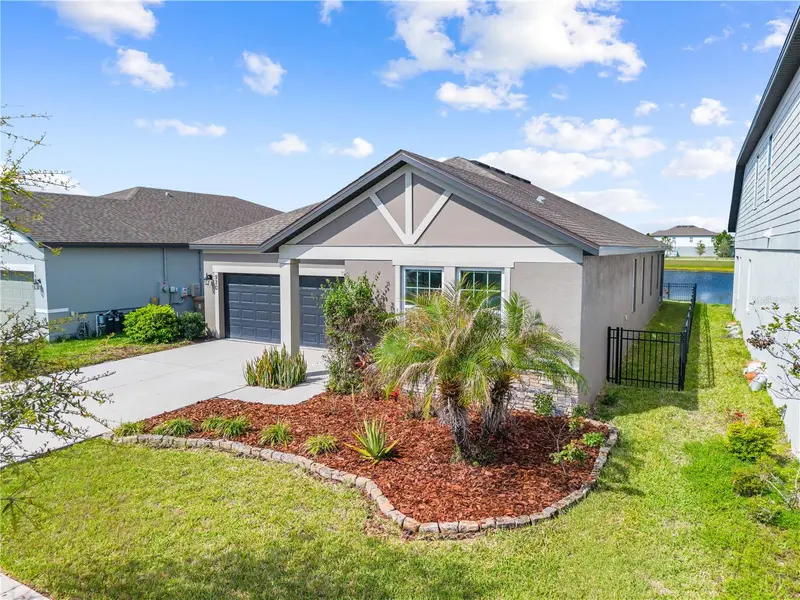 920 Livestock Loop, FL