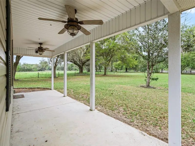 8234 S Us 301, FL