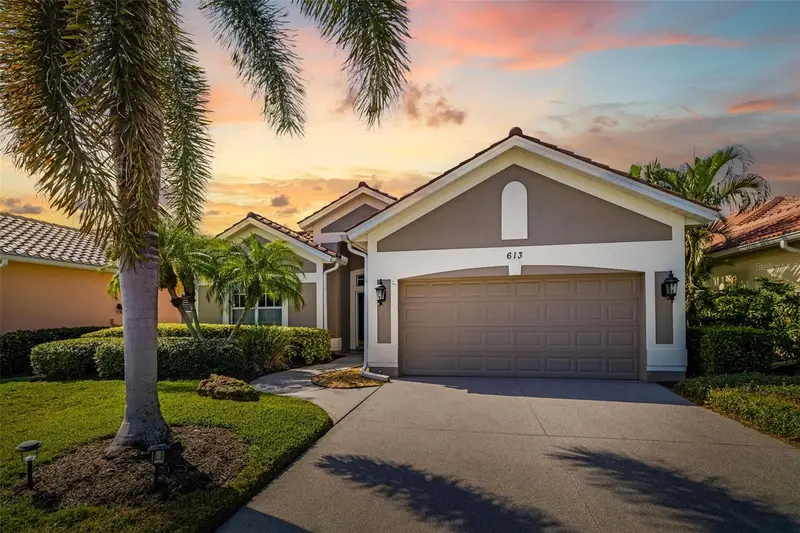 613 Misty Pine Dr, FL