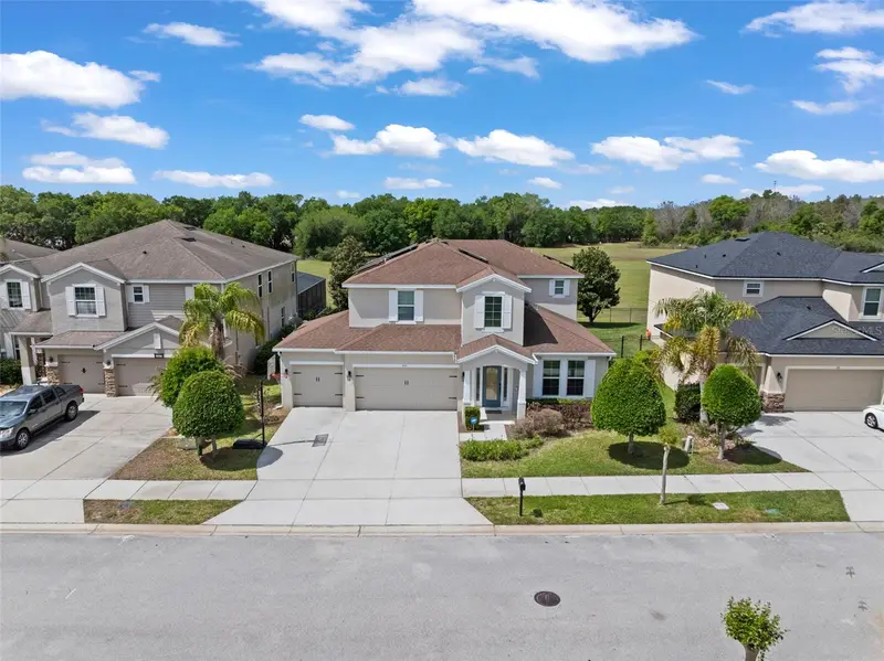 635 Neptune Dr, FL